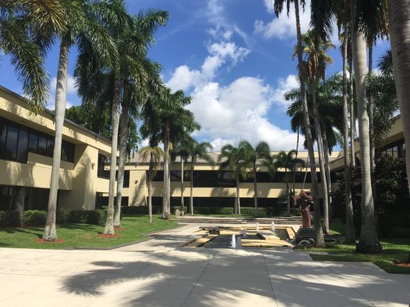 Trafalgar Office Plaza: 5300-5310 NW 33rd Ave, Fort Lauderdale, FL 33309